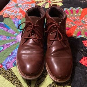 Size 10 brown chukka shoes